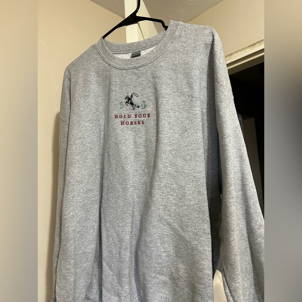 Hold your horses crewneck